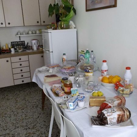 Bed and Breakfast Victoria Katánie Exteriér fotografie